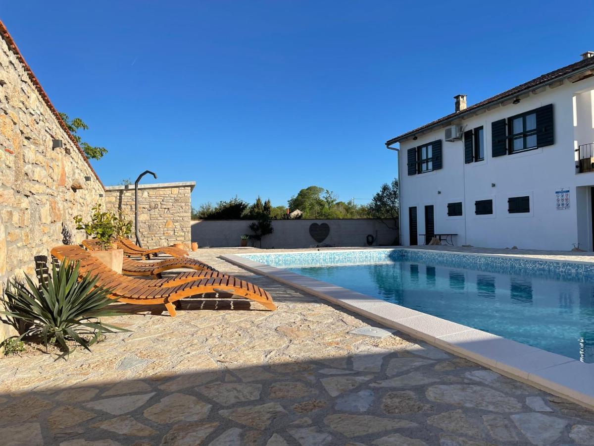Villa Maslina Saric Devrske Ngoại thất bức ảnh